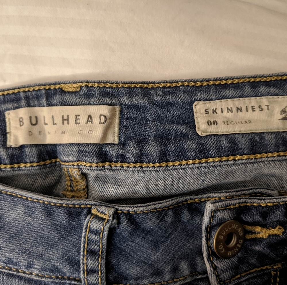 Jeans - Picture 3 of 3